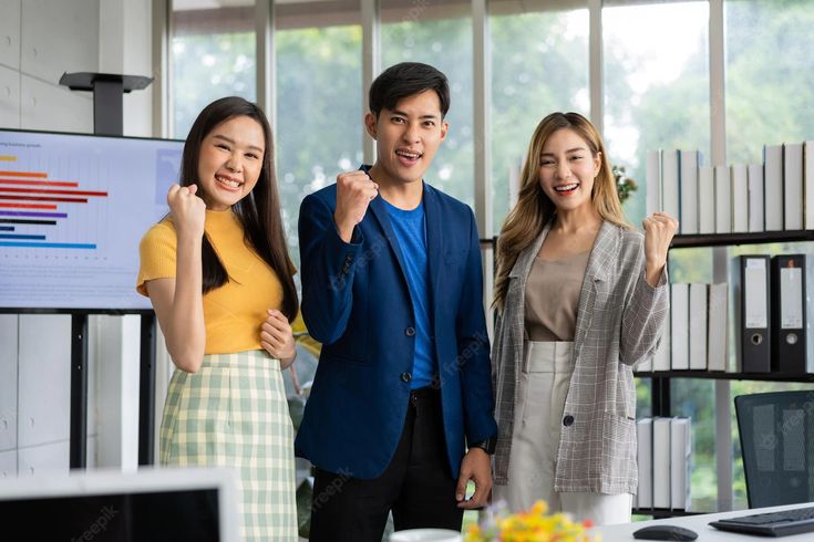 Việc Làm Tiếng Trung Lương Cao: Cần Gì Ngoài Khả Năng Giao Tiếp?